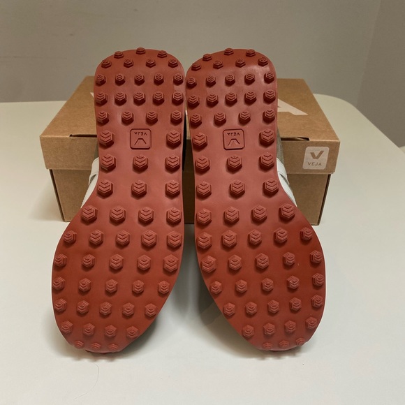 Veja Rio Branco Ripstop Sneaker in Khaki/Pearl sz 37EU/6US New in Box - Picture 7 of 8